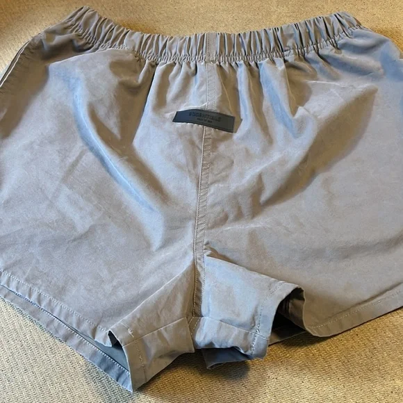 Fear of God Essentials Shorts Taupe Gray Size Medium Drawstring Waist Streetwear